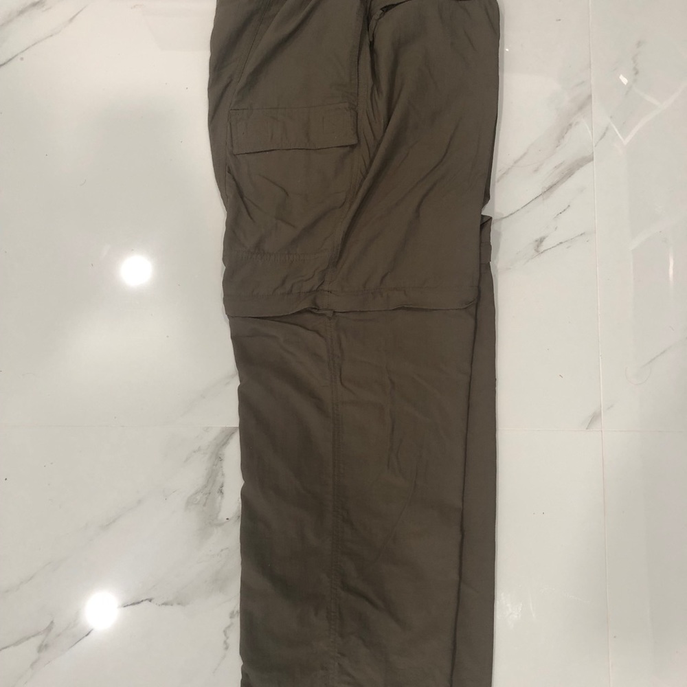 Men’s Reel Legends Convertible Cargo Pants, Size Small